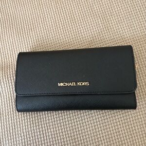 Michael Kors Elegant Black Wallet
